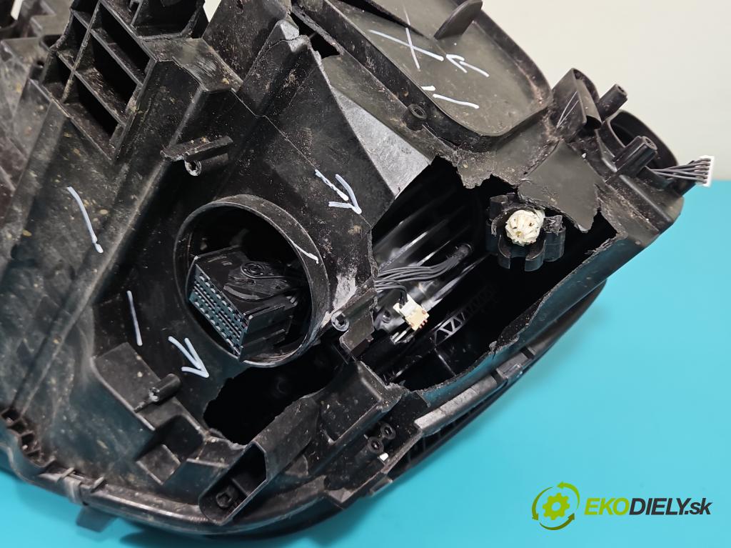 Vw Tiguan II 2016-2024 1.5 TSI 150 HP automatic 110 kW 1498 cm3 5- Reflektor: pravý 5NN941082C (Pravé)