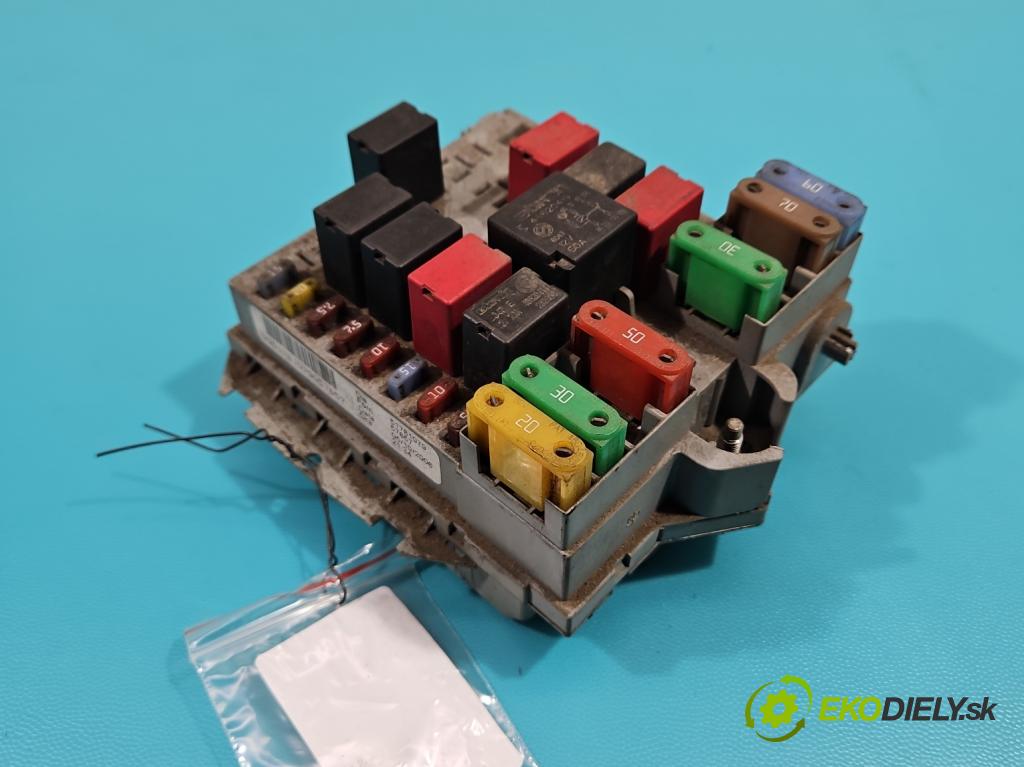 Fiat Stilo 1.6 16V 105 hp manual 77 kW 1598 cm3 3- skříňka pojistková 51781079 (Pojistkové skříňky)