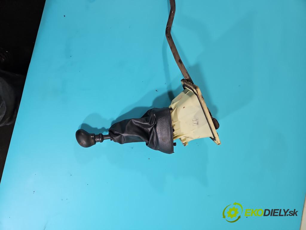 Renault Scenic I 1996-2003 1.6 8V MNOHO: 90 HP manual 66 kW 1598 cm3 5- Páka: Změny: stupeň,rýchlosť  (Rýchlostné páky / kulisy)