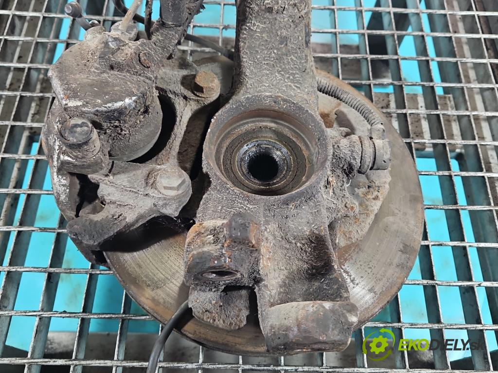 Audi A4 B5 1994-2001 1.9 tdi 110 HP manual 81 kW 1896 cm3 4- náboj ľavé  (Náboje)