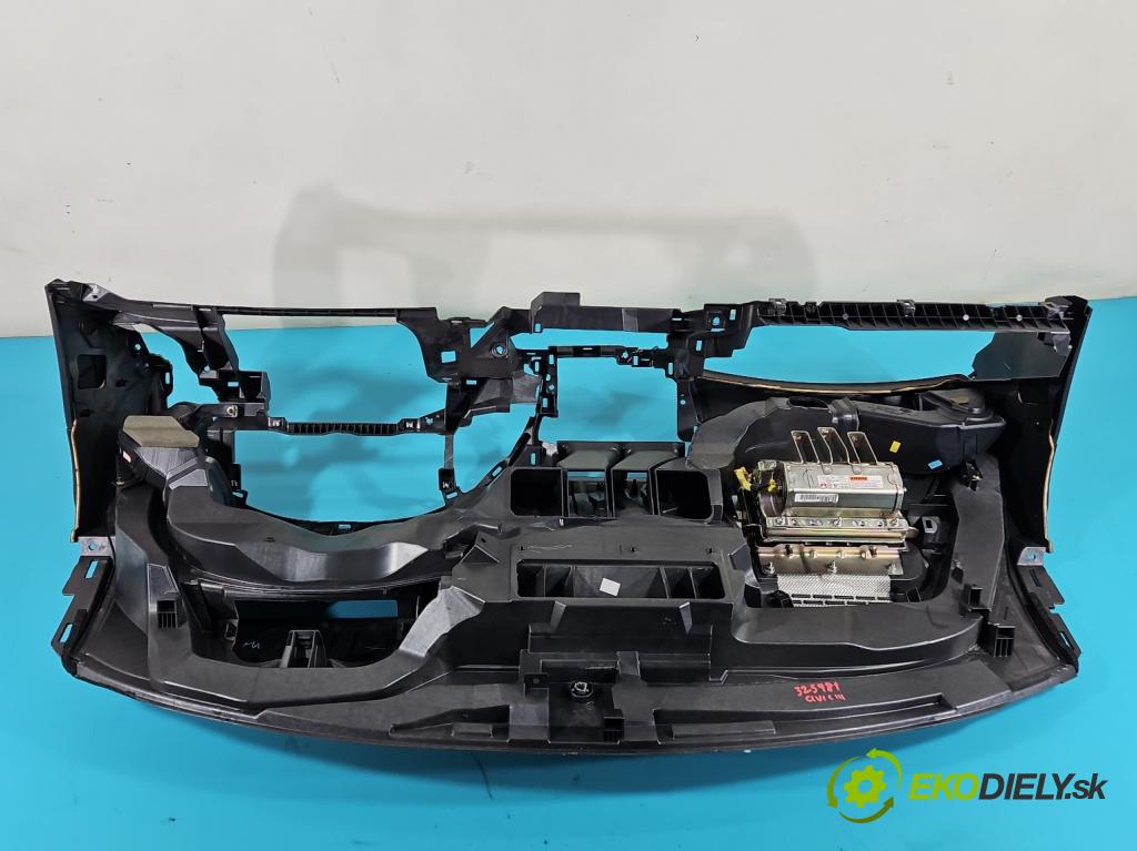 Honda Civic VIII 2006-2011 2.2 140 HP manual 103 kW 2204 cm3 5- kokpit,pristrojová doska rozdeľovacia