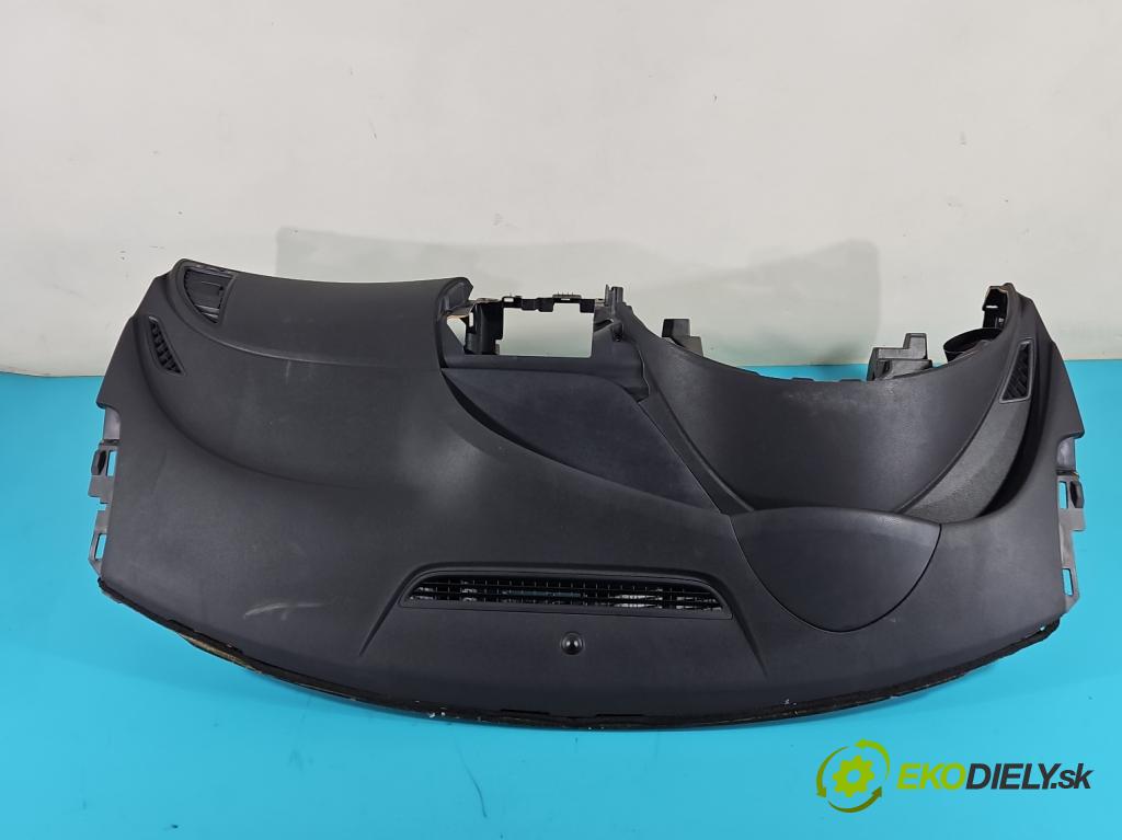 Honda Civic VIII 2006-2011 2.2 140 HP manual 103 kW 2204 cm3 5- kokpit,pristrojová doska rozdeľovacia