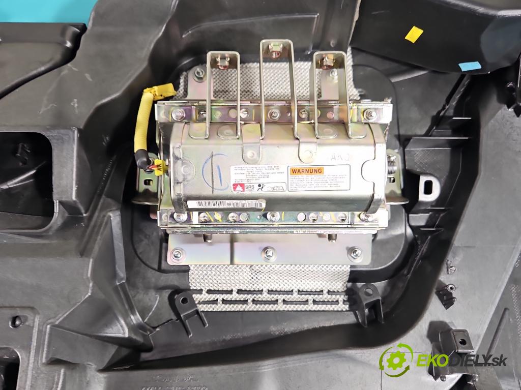 Honda Civic VIII 2006-2011 2.2 140 HP manual 103 kW 2204 cm3 5- kokpit,pristrojová doska rozdeľovacia