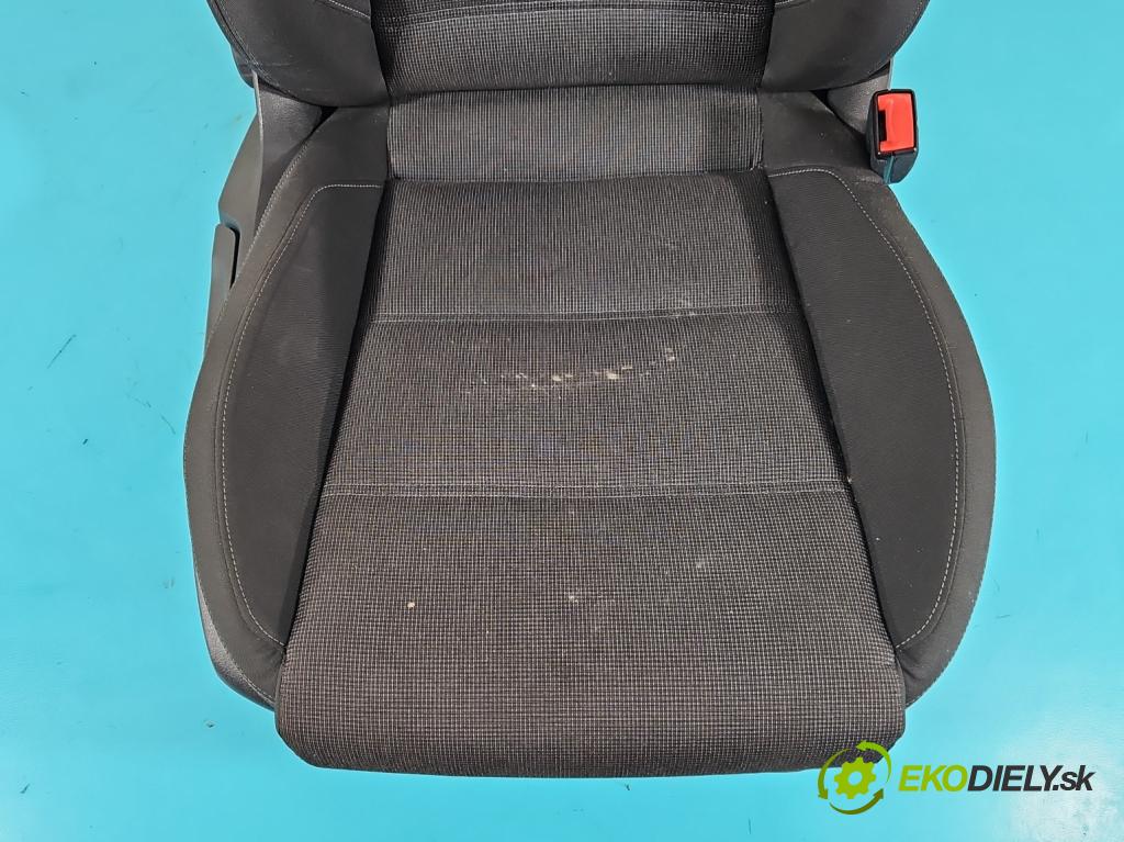 Vw Passat B8 2014 - 2.0 tdi 150 HP automatic 110 kW 1968 cm3 5- Sedačka pravý  (Sedadlo)