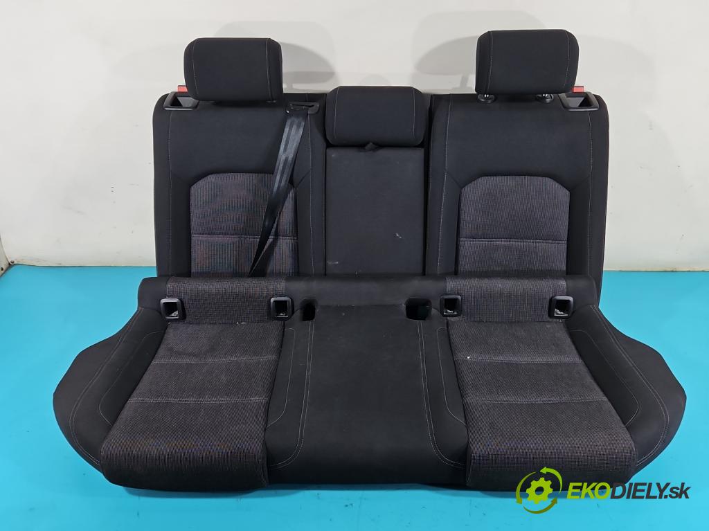 Vw Passat B8 2014 - 2.0 tdi 150 HP automatic 110 kW 1968 cm3 5- Pohovka: zadné  (Sedačky, sedadlá)