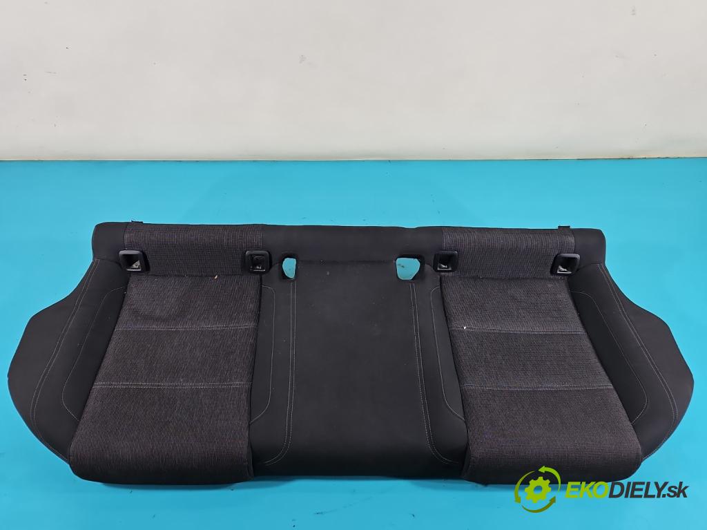 Vw Passat B8 2014 - 2.0 tdi 150 HP automatic 110 kW 1968 cm3 5- Pohovka: zadné  (Sedačky, sedadlá)