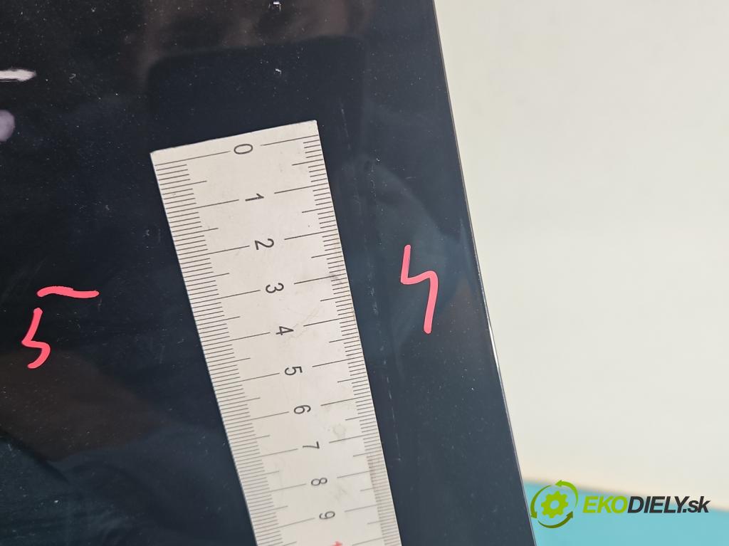 Vw Passat B8 2014 - 2.0 tdi 150 hp automatic 110 kW 1968 cm3 5- blatnik přední levý  (Predné ľavé)