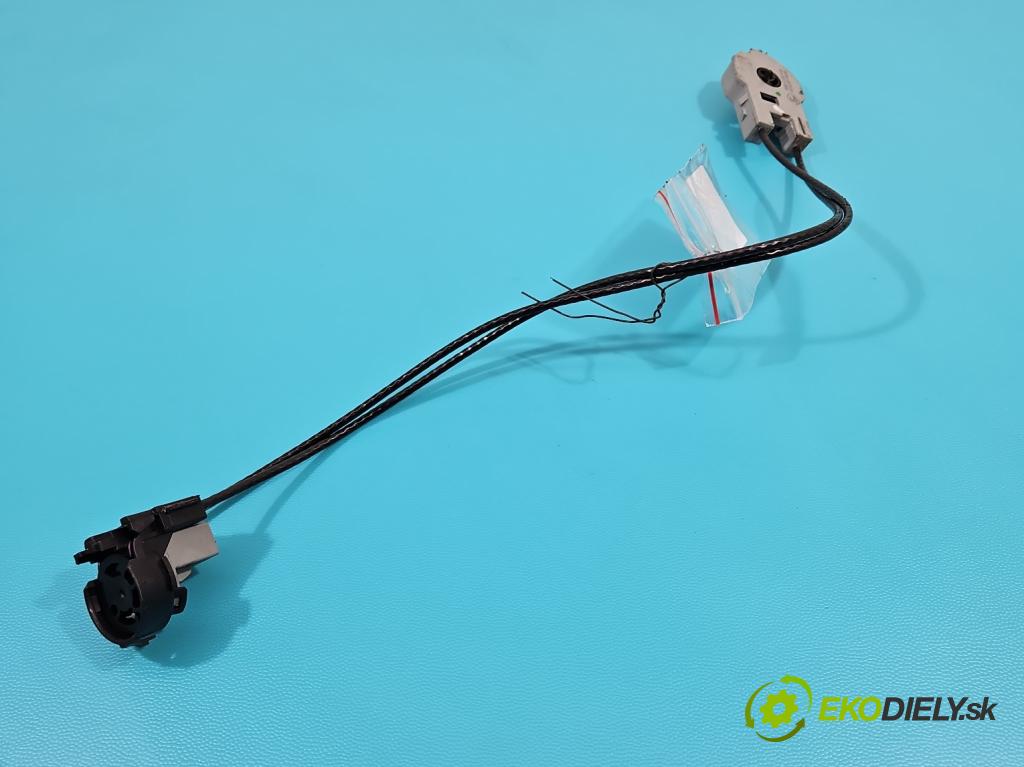 Ford Focus Mk1 1998-2004 1.8 tddi 90 HP manual 66 kW 1753 cm3 5- panel kúrenia 98AB-11503-AH