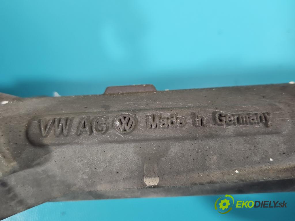 Vw Passat B8 2014 - 2.0 tdi 150 hp automatic 110 kW 1968 cm3 5- řízení volant 5Q0959439L