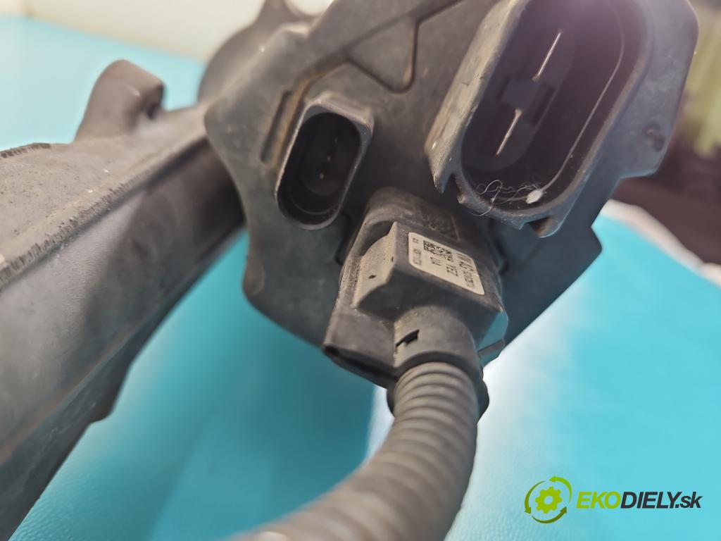 Vw Passat B8 2014 - 2.0 tdi 150 hp automatic 110 kW 1968 cm3 5- řízení volant 5Q0959439L