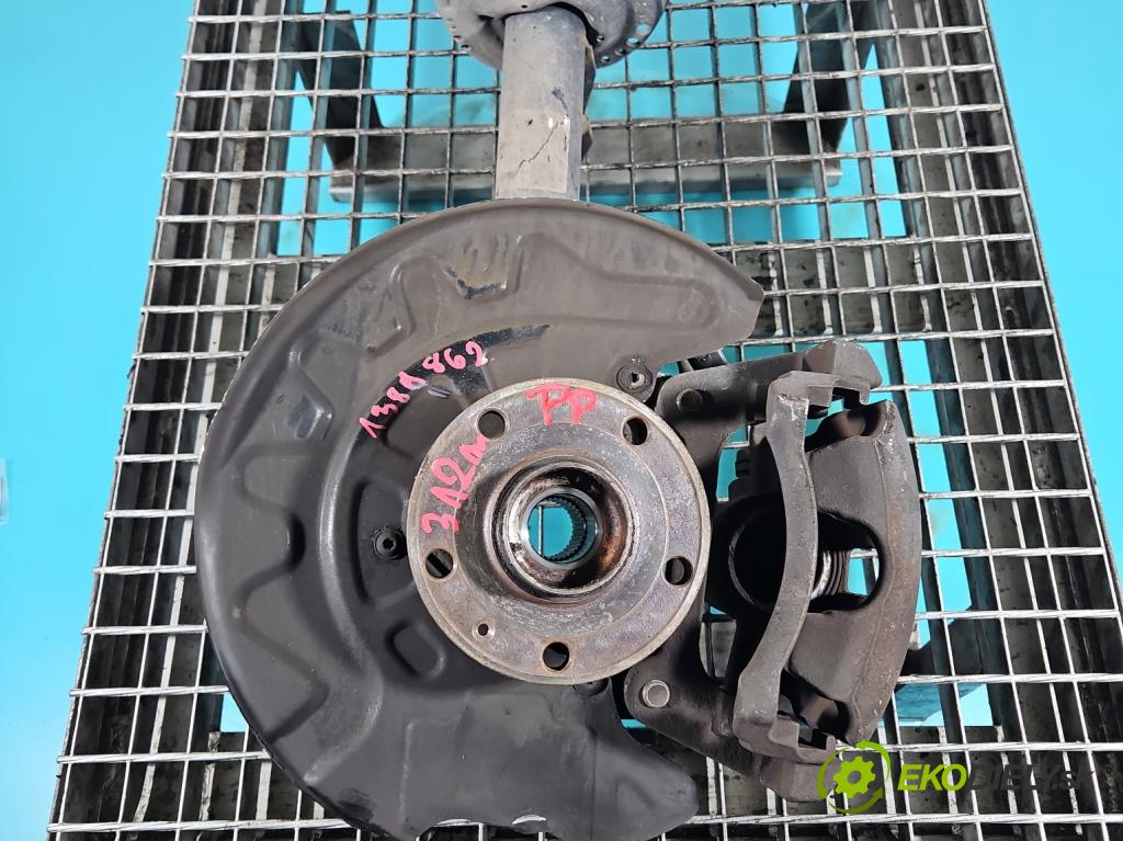 Vw Passat B8 2014 - 2.0 tdi 150 HP automatic 110 kW 1968 cm3 5- náboj pravé  (Náboje)