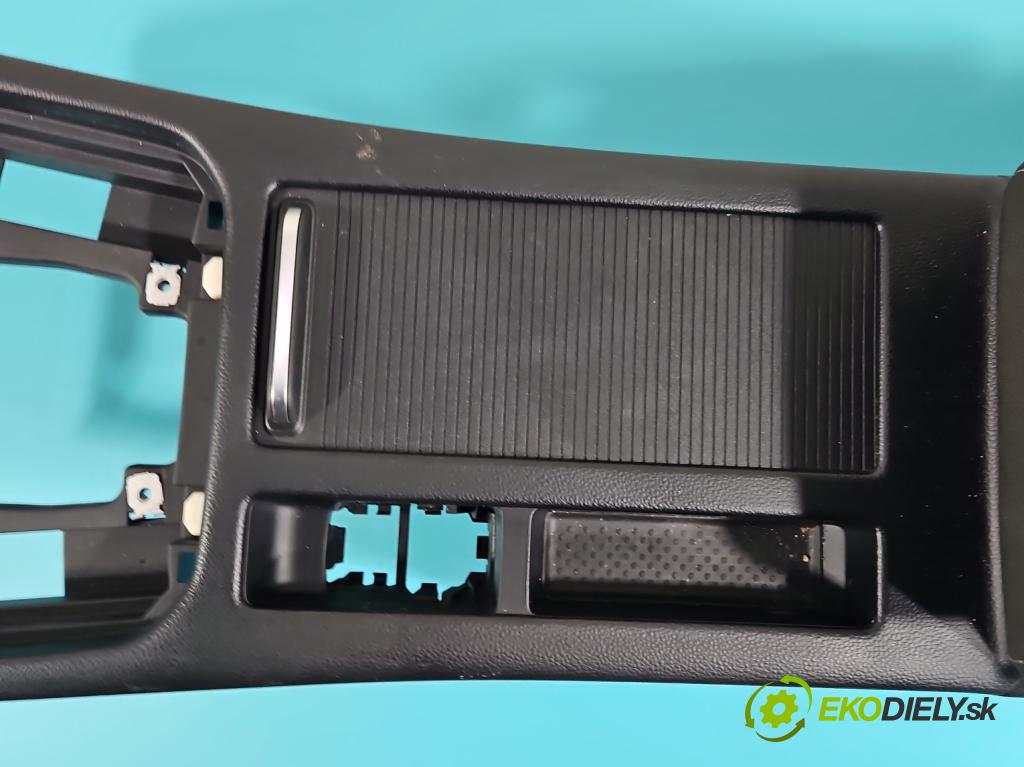 Vw Passat B8 2014 - 2.0 tdi 150 HP automatic 110 kW 1968 cm3 5- operadlo 3G0862531 (Lakťové opierky)