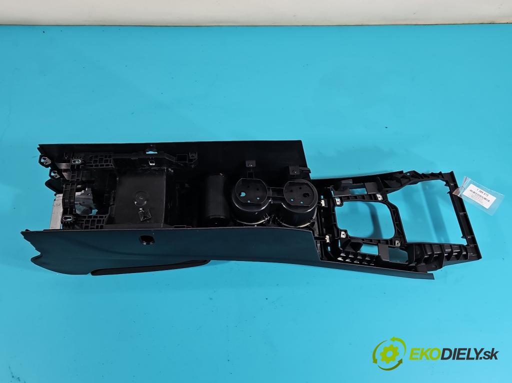 Vw Passat B8 2014 - 2.0 tdi 150 HP automatic 110 kW 1968 cm3 5- operadlo 3G0862531 (Lakťové opierky)