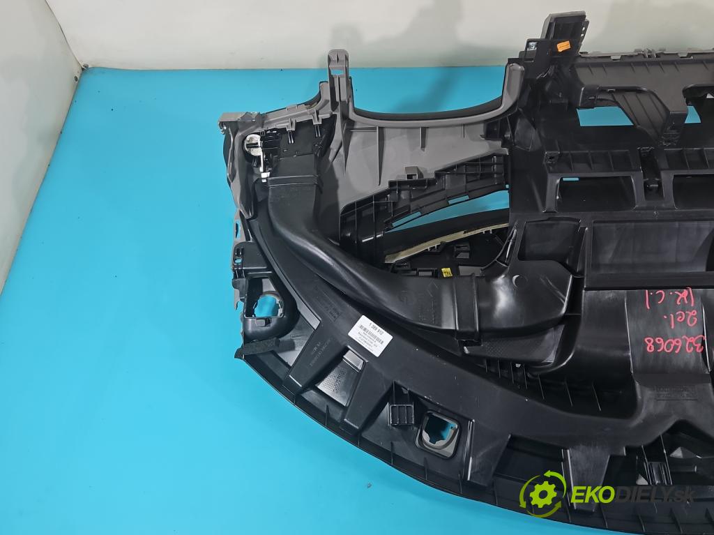 Renault Scenic III 2009-2016 1.5 dci 110 HP manual 81 kW 1461 cm3 5- kokpit,pristrojová doska rozdeľovacia