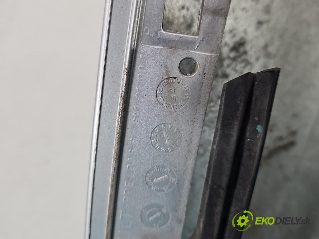 Renault Scenic III 2009-2016 1.5 dci 110 hp manual 81 kW 1461 cm3 5- blatnik přední levý  (Predné ľavé)