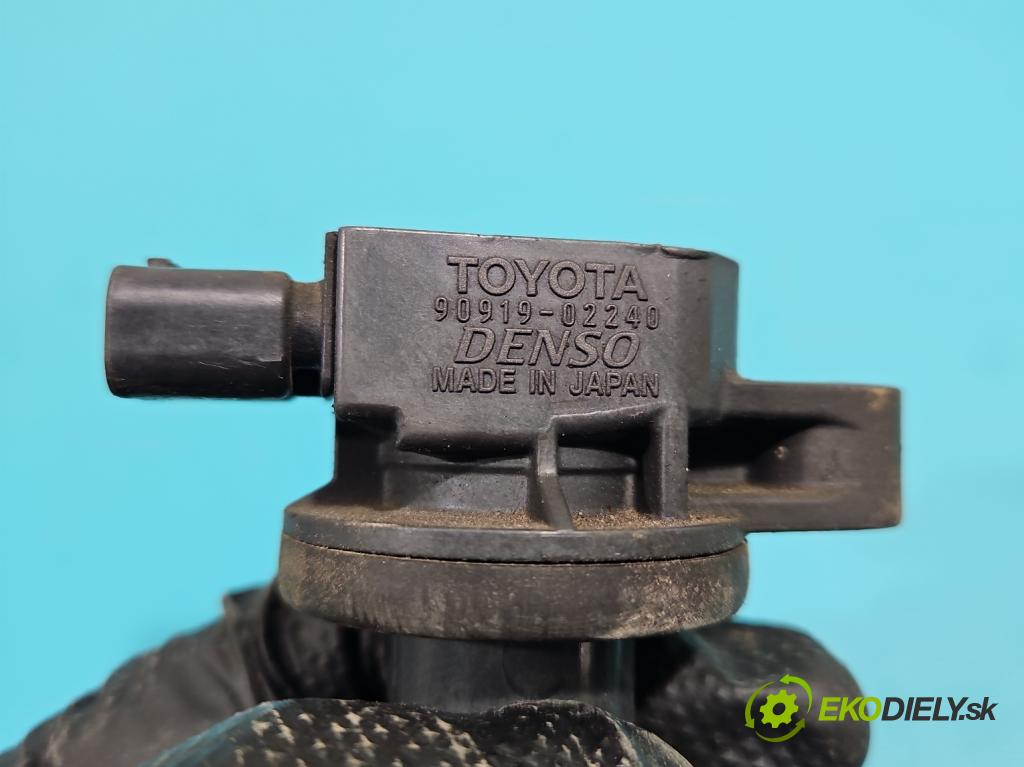 Toyota Yaris I 1999-2005 1.0 vvti 68 HP manual 50 kW 998 cm3 3- cievka zapaľovacia 90919-02240 (Zapaľovacie cievky, moduly)