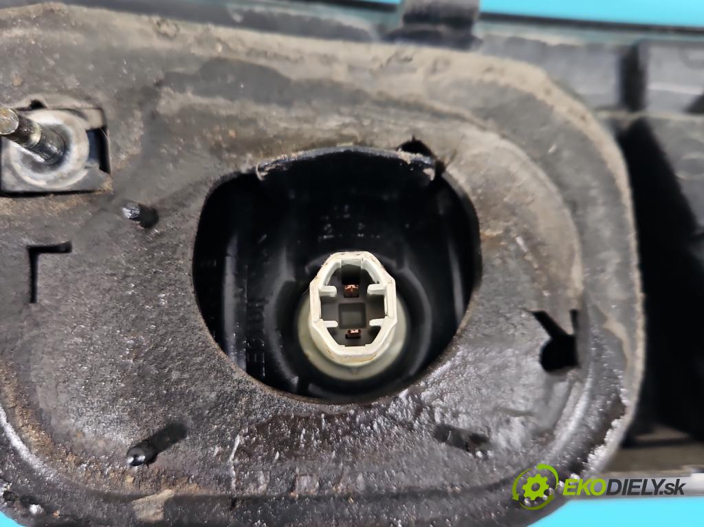 Honda Civic VIII 2006-2011 2.2 140 HP manual 103 kW 2204 cm3 5- zaslepka: zadné