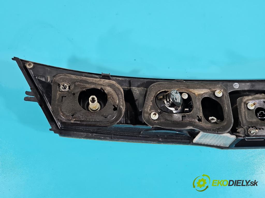 Honda Civic VIII 2006-2011 2.2 140 HP manual 103 kW 2204 cm3 5- zaslepka: zadné