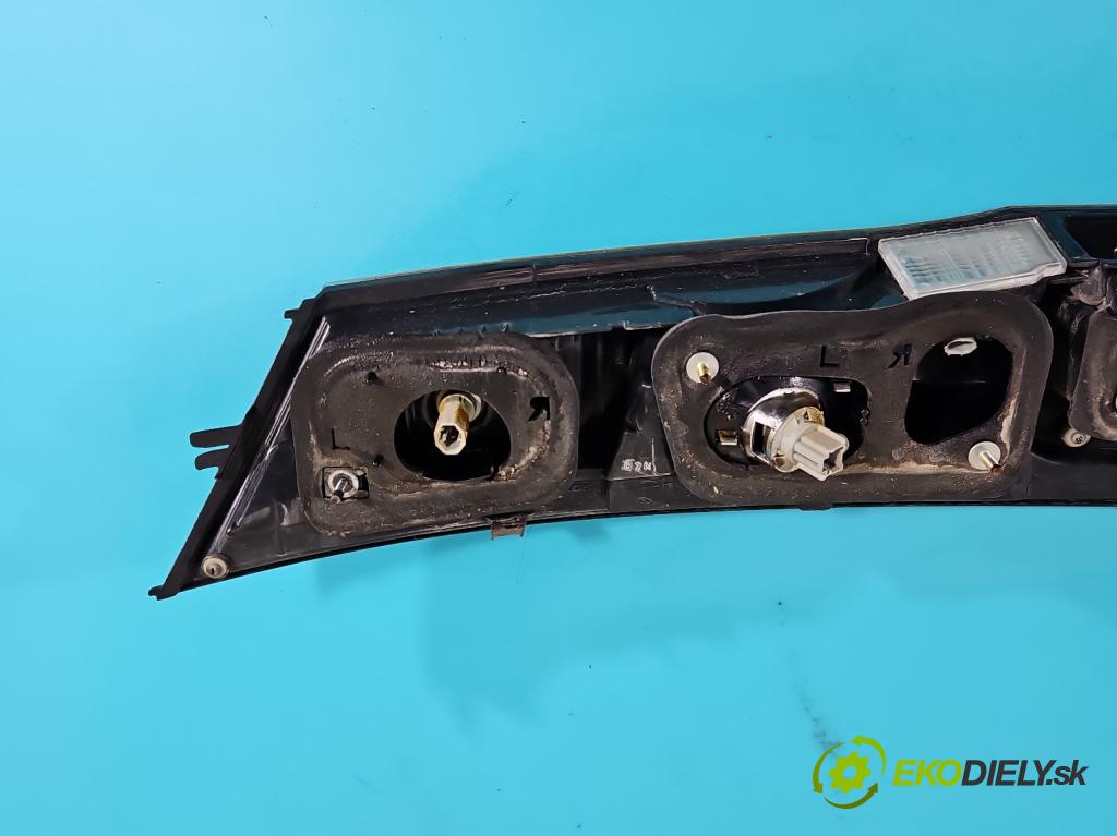 Honda Civic VIII 2006-2011 2.2 140 HP manual 103 kW 2204 cm3 5- zaslepka: zadné