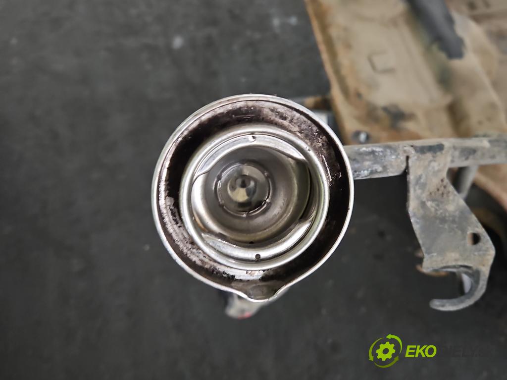 Mercedes S W221 2005-2013 5.5 V8 387KM automatic 285 kW 5462 cm3 4- Nádrž: paliva  (Nádrže)