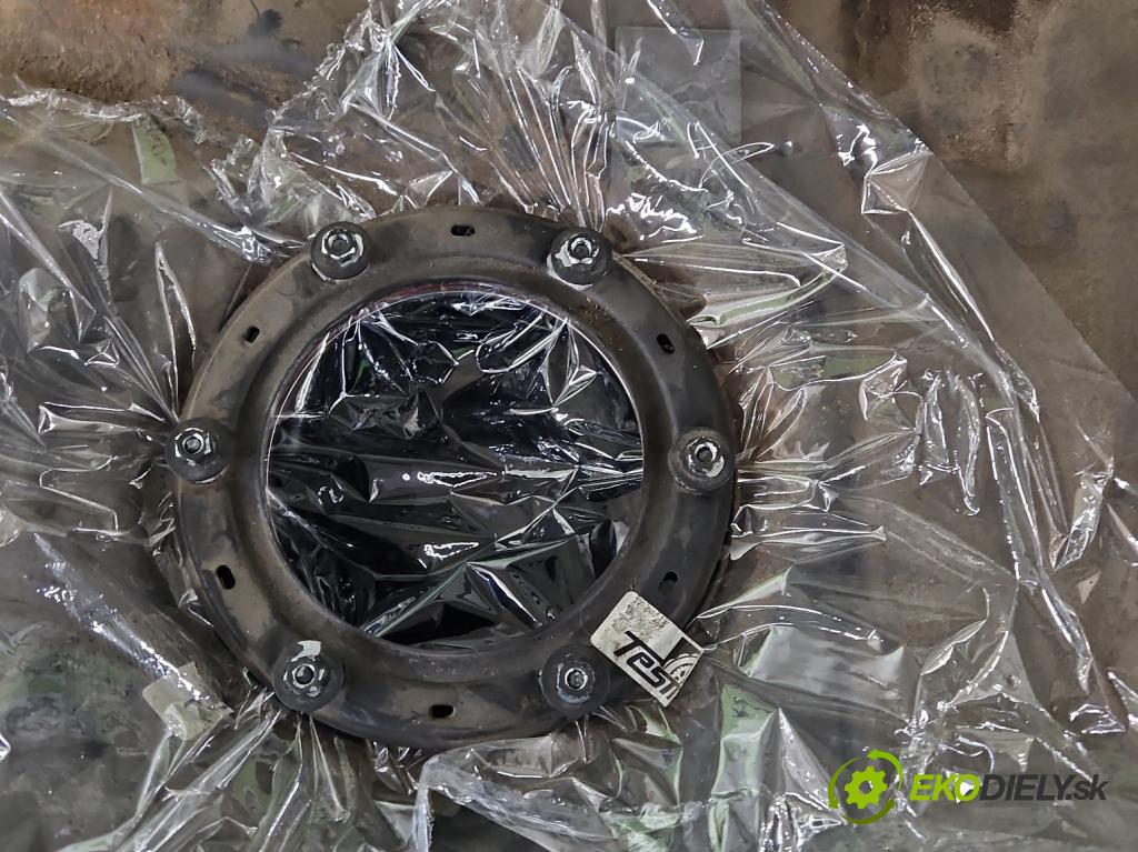 Mercedes S W221 2005-2013 5.5 V8 387KM automatic 285 kW 5462 cm3 4- Nádrž: paliva  (Nádrže)