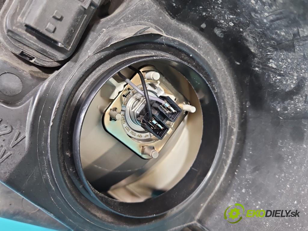 Renault Scenic III 2009-2016 1.5 dci 110 HP manual 81 kW 1461 cm3 5- Reflektor: pravý (Pravé)