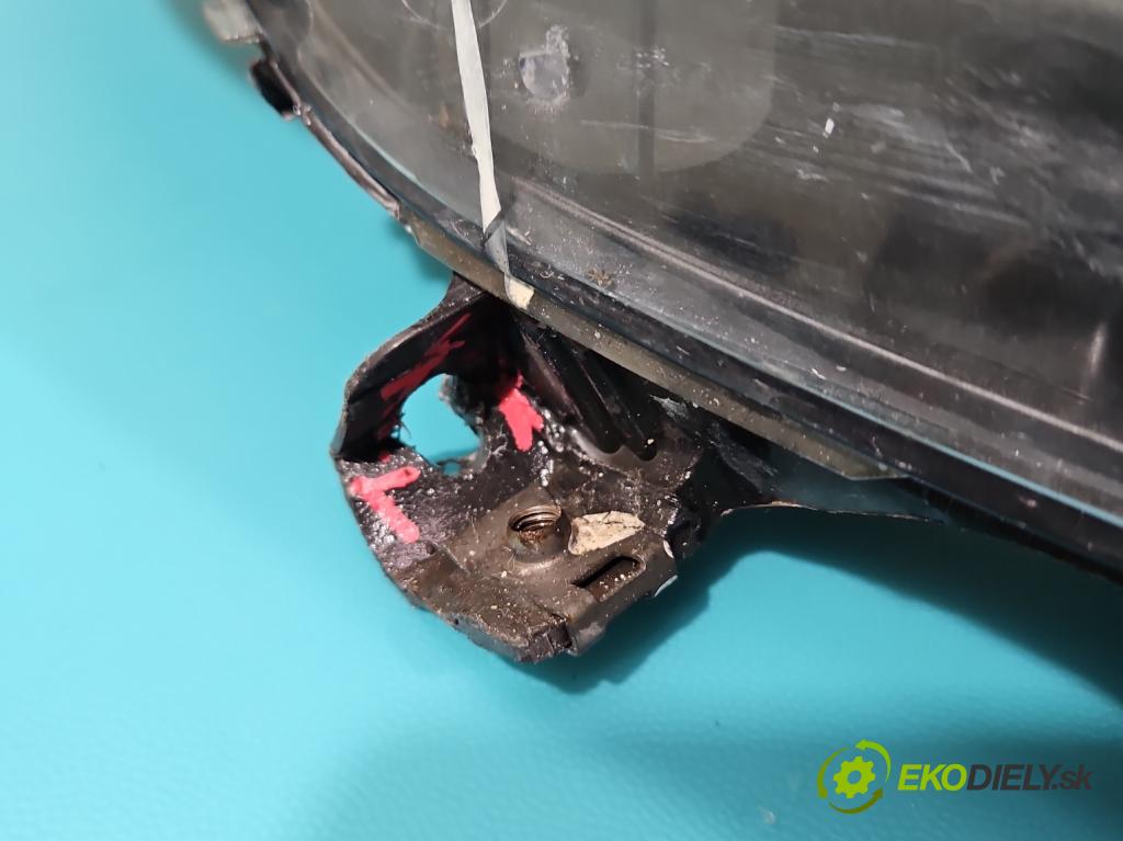 Renault Scenic III 2009-2016 1.5 dci 110 HP manual 81 kW 1461 cm3 5- Reflektor: pravý (Pravé)