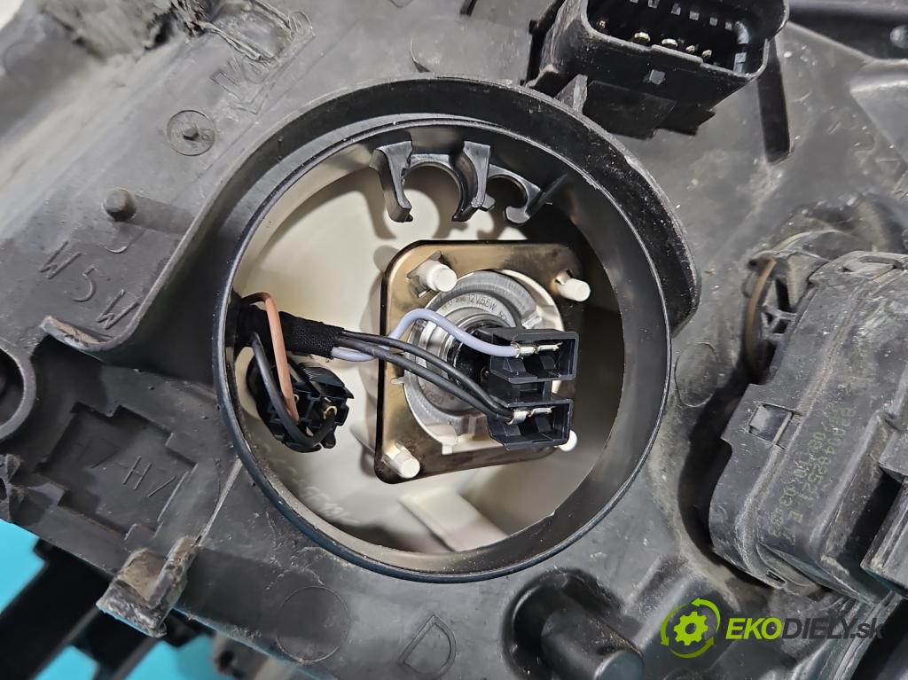 Renault Scenic III 2009-2016 1.5 dci 110 HP manual 81 kW 1461 cm3 5- Reflektor: pravý (Pravé)