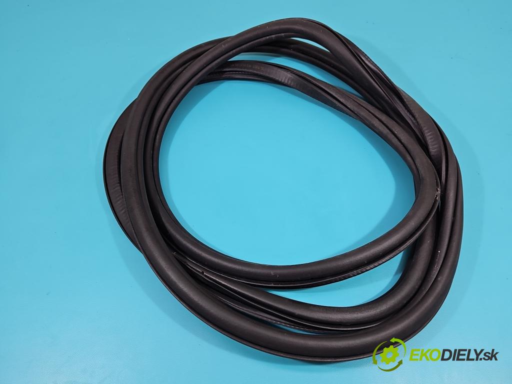 Vw Tiguan II 2016-2024 1.5 TSI 150 hp automatic 110 kW 1498 cm3 5- Těsnění: dveře zadní levé  (Ostatní)