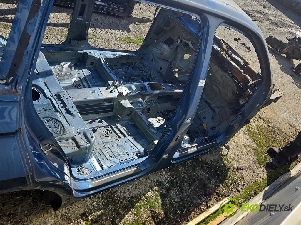 Vw Tiguan II 2016-2024 1.5 TSI 150 hp automatic 110 kW 1498 cm3 5- práh pravý  (Ostatní)