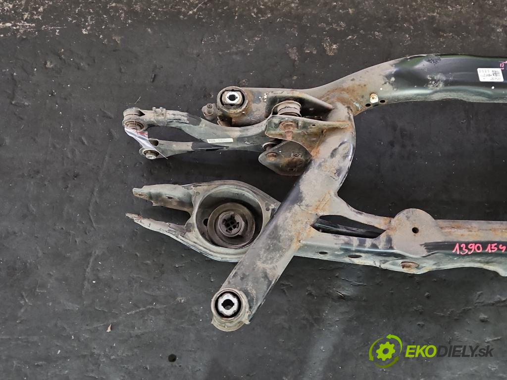 Vw Tiguan II 2016-2024 1.5 TSI 150 hp automatic 110 kW 1498 cm3 5- zadní výztuha  (Výztuhy zadní)