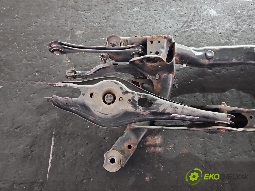 Vw Tiguan II 2016-2024 1.5 TSI 150 hp automatic 110 kW 1498 cm3 5- zadní výztuha  (Výztuhy zadní)