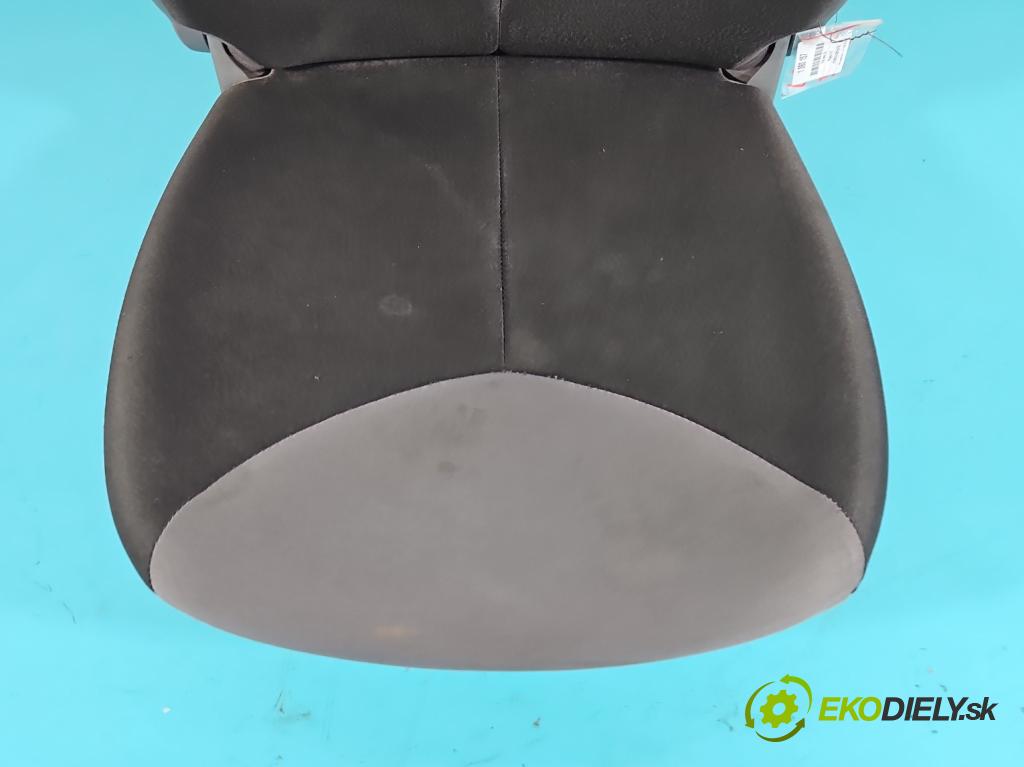 Peugeot 107 1.0 68 HP manual 50 kW 998 cm3 3- Sedačka ľavý  (Sedačky, sedadlá)