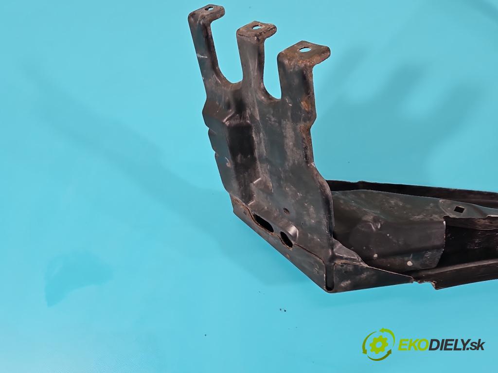 Mercedes S W221 2005-2013 5.5 V8 387KM automatic 285 kW 5462 cm3 4- stěna přední  (Výztuhy přední)