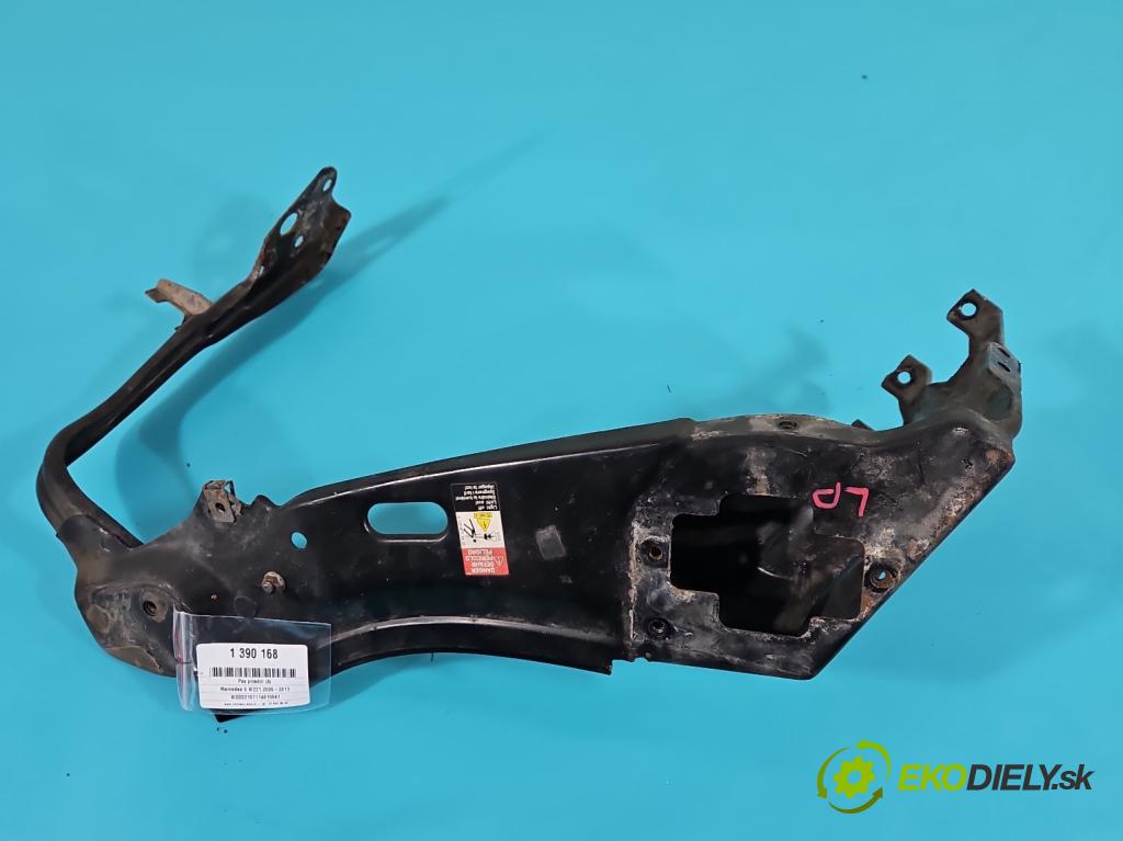 Mercedes S W221 2005-2013 5.5 V8 387KM automatic 285 kW 5462 cm3 4- stěna přední  (Výztuhy přední)