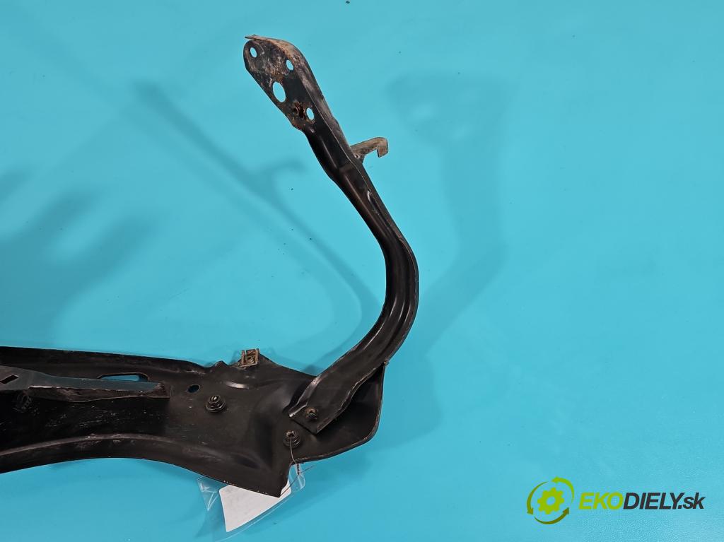 Mercedes S W221 2005-2013 5.5 V8 387KM automatic 285 kW 5462 cm3 4- stěna přední  (Výztuhy přední)