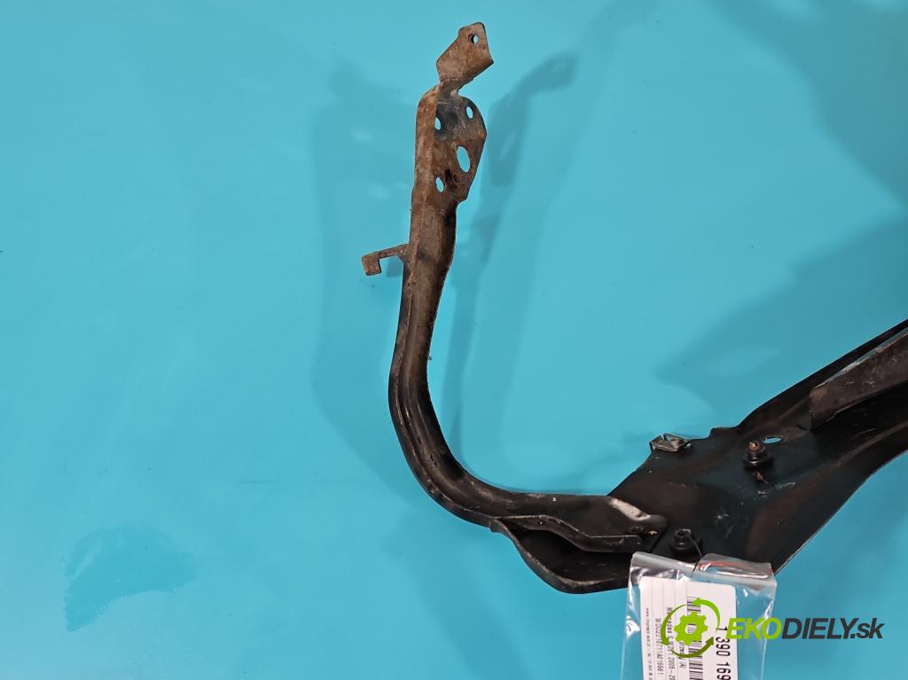 Mercedes S W221 2005-2013 5.5 V8 387KM automatic 285 kW 5462 cm3 4- stěna přední  (Výztuhy přední)