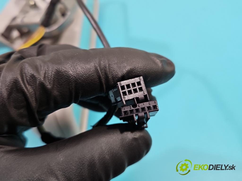 Mercedes S W221 2005-2013 5.5 V8 387KM automatic 285 kW 5462 cm3 4- zpětné zrcátko vnitřní A2218110007 (Světla vnitřní)