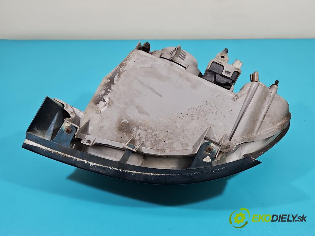 Daewoo Lanos 1.5 16V 99 HP manual 73 kW 1498 cm3 4- Reflektor: pravý (Pravé)