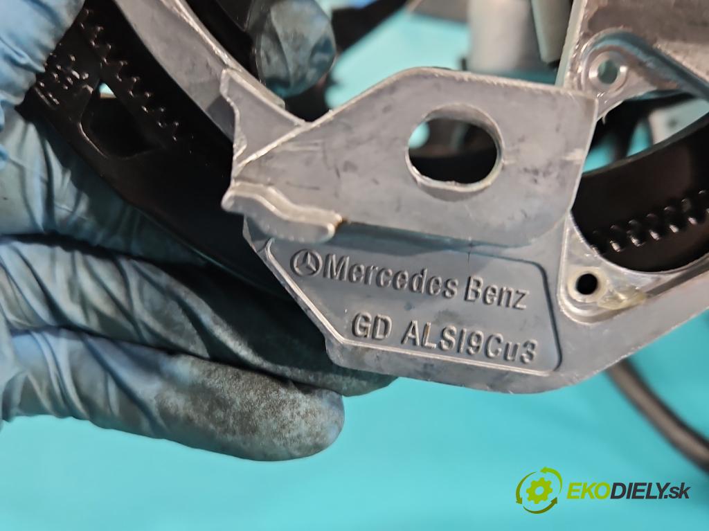 Mercedes S W221 2005-2013 5.5 V8 387KM automatic 285 kW 5462 cm3 4- operadlo  (Lakťové opierky)