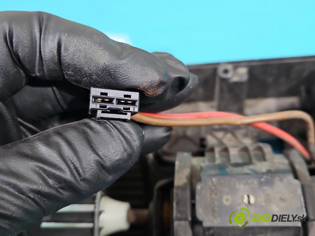 Mercedes S W221 2005-2013 5.5 V8 387KM automatic 285 kW 5462 cm3 4- ventilátor vzduchu 9403401