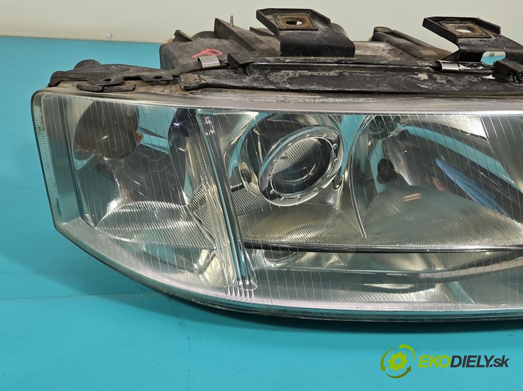 Audi A6 C5 1997-2004 2.4 V6 165 HP manual 121 kW 2393 cm3 4- Reflektor: pravý  (Pravé)