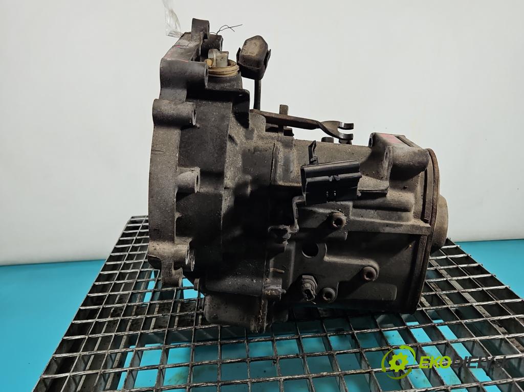 Vw Polo III 6N 1994-2001 1.4 mpi 60 HP manual 44 kW 1390 cm3 4- prevodovka stupeň,rýchlosť manual CWU