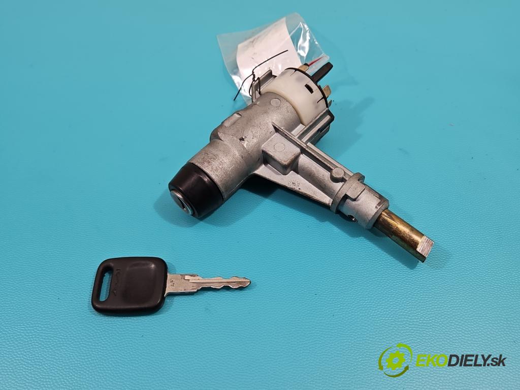 Audi 80 B4 1991-1994 1.9 tdi 90 HP manual 66 kW 1896 cm3 4- Spínačka 893905851D (Spínacie skrinky a kľúče)