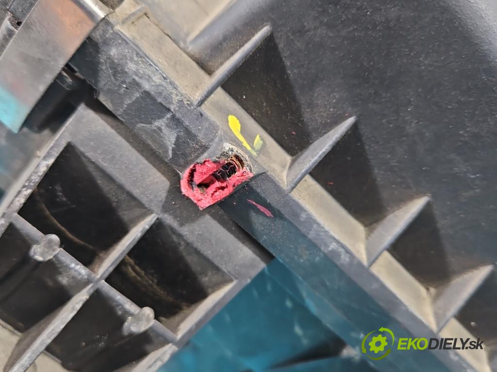 Vw Passat B5 1995-2005 1.8 T 150 HP manual 110 kW 1781 cm3 5- obal filtra vzduchu 058133843 (Obaly filtrov vzduchu)