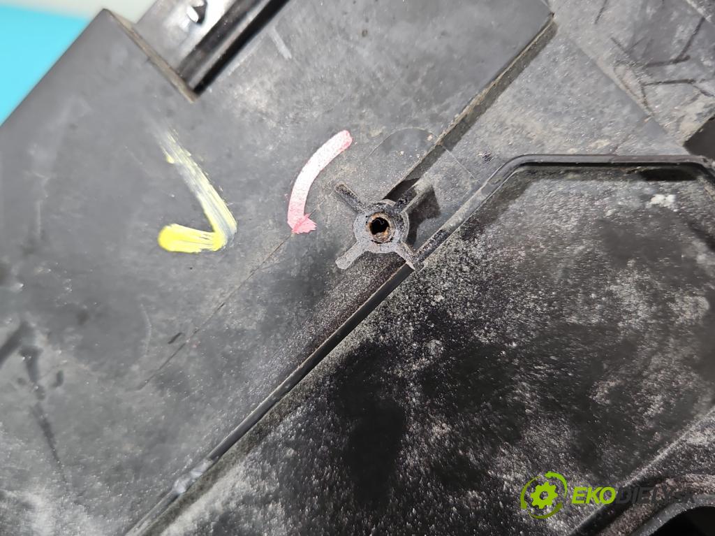 Mercedes S W221 2005-2013 5.5 V8 387KM automatic 285 kW 5462 cm3 4- Reflektor: pravý  (Pravé)