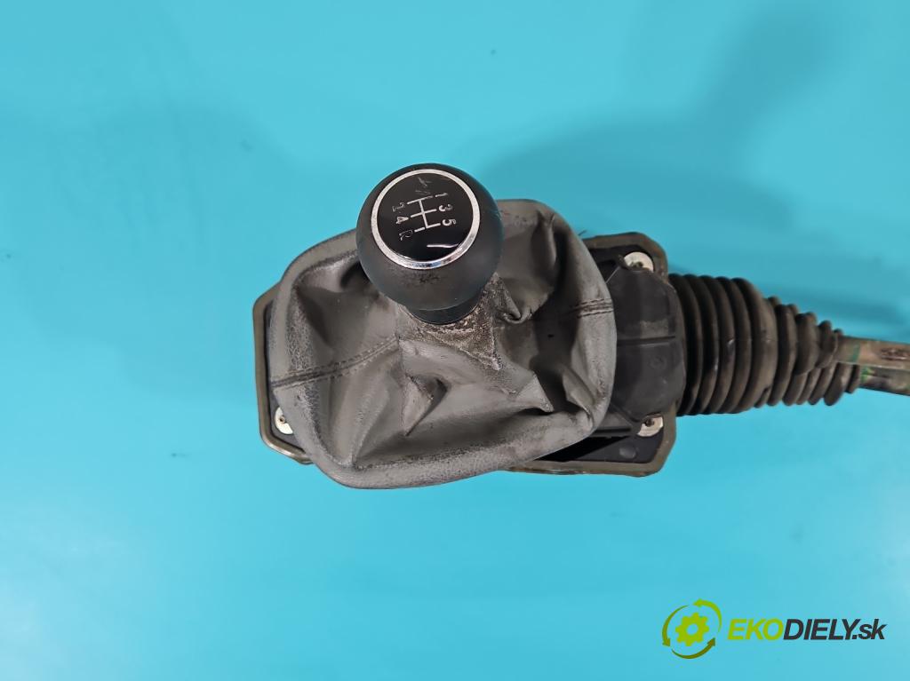 Vw Passat B5 1995-2005 1.9 tdi 131 HP manual 96 kW 1896 cm3 5- Páka: Změny: stupeň,rýchlosť  (Rýchlostné páky / kulisy)