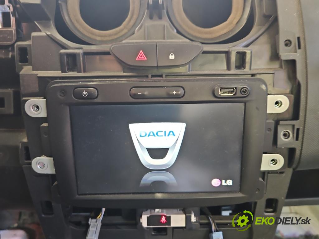 Dacia Duster I 2010-2018 1.6 16v 105 HP manual 77 kW 1598 cm3 5- Radio originál 281153855R