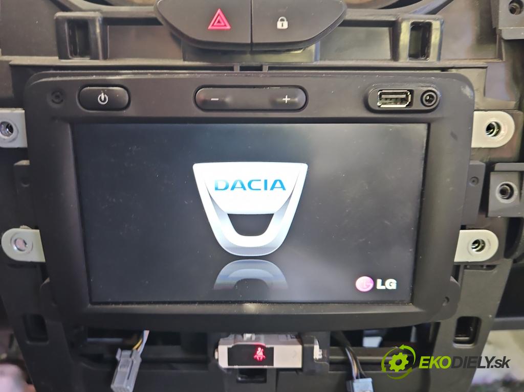 Dacia Duster I 2010-2018 1.6 16v 105 HP manual 77 kW 1598 cm3 5- Radio originál 281153855R