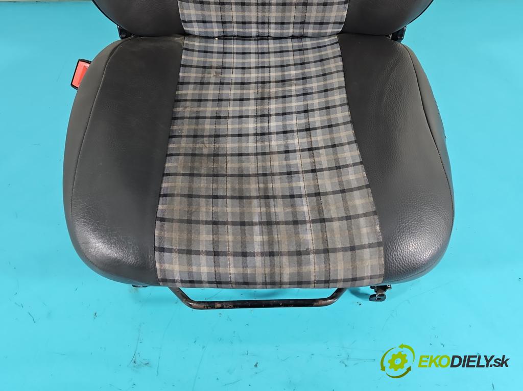 Fiat Ducato II 1994-2006 2.8d 87 HP manual 64 kW 2800 cm3 5- Sedačka ľavý  (Sedačky, sedadlá)